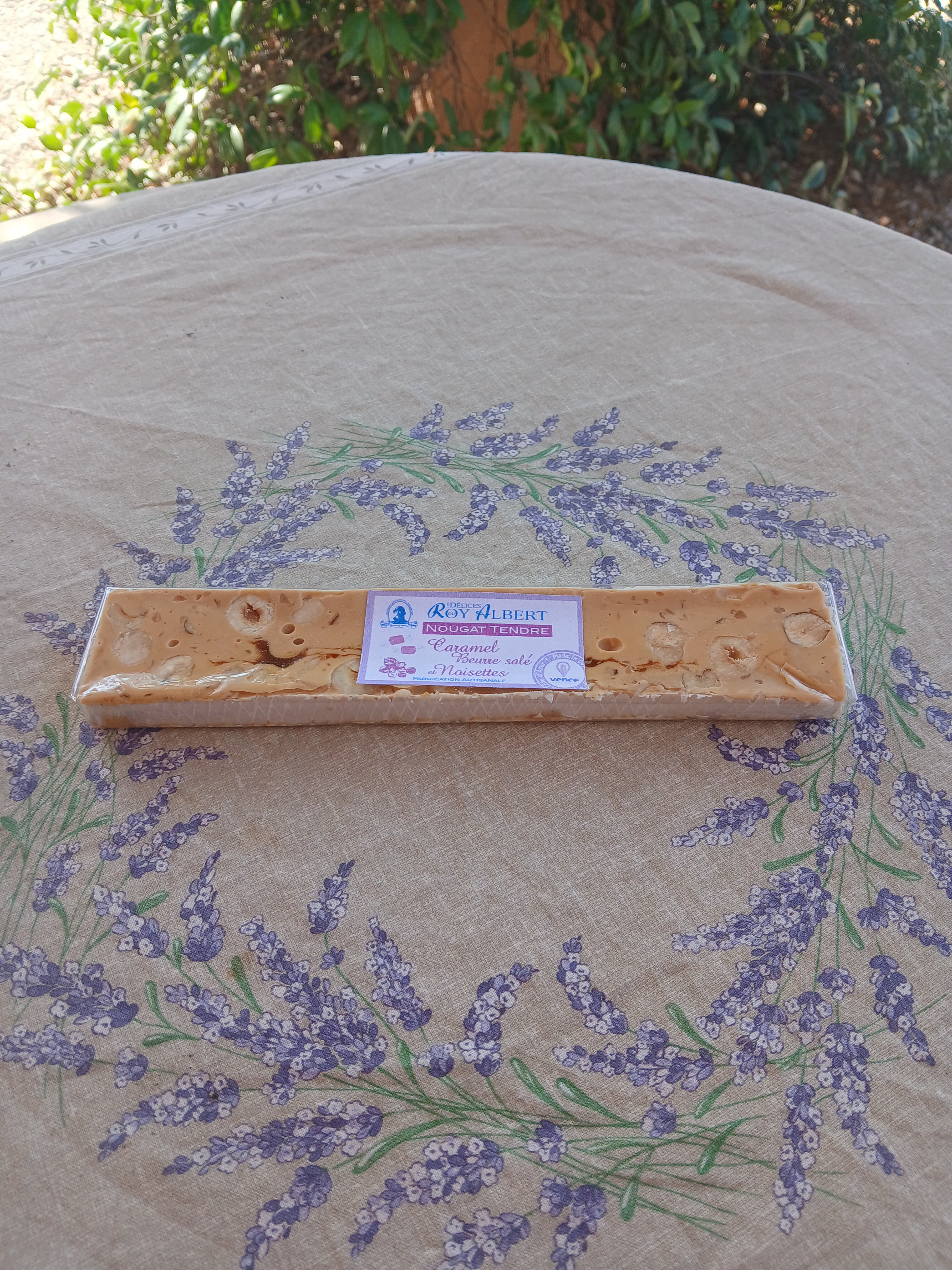 Nougat tendre caramel beurre salé et noisettes 100g