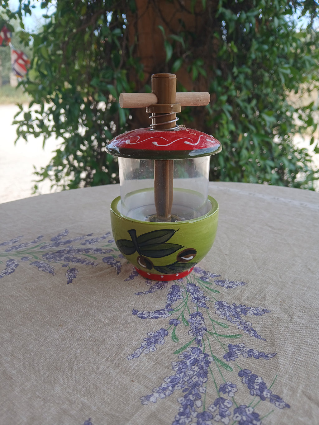 Moulin à herbes en céramique