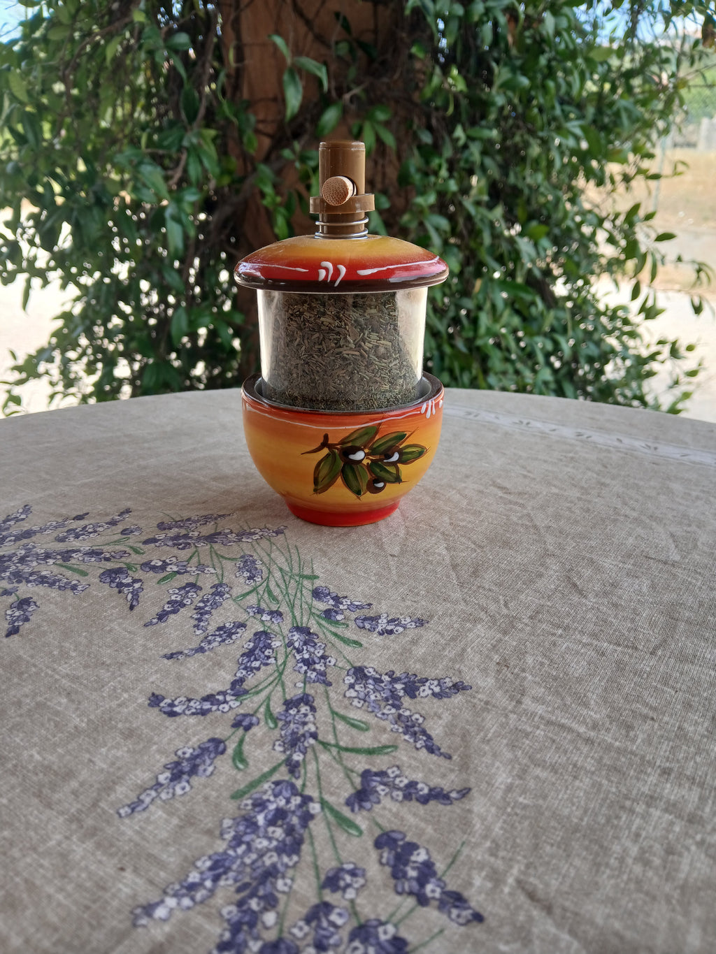 Moulin à herbes en céramique