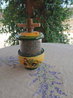 Moulin à herbes en céramique